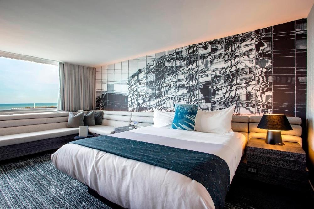 W Chicago - Lakeshore